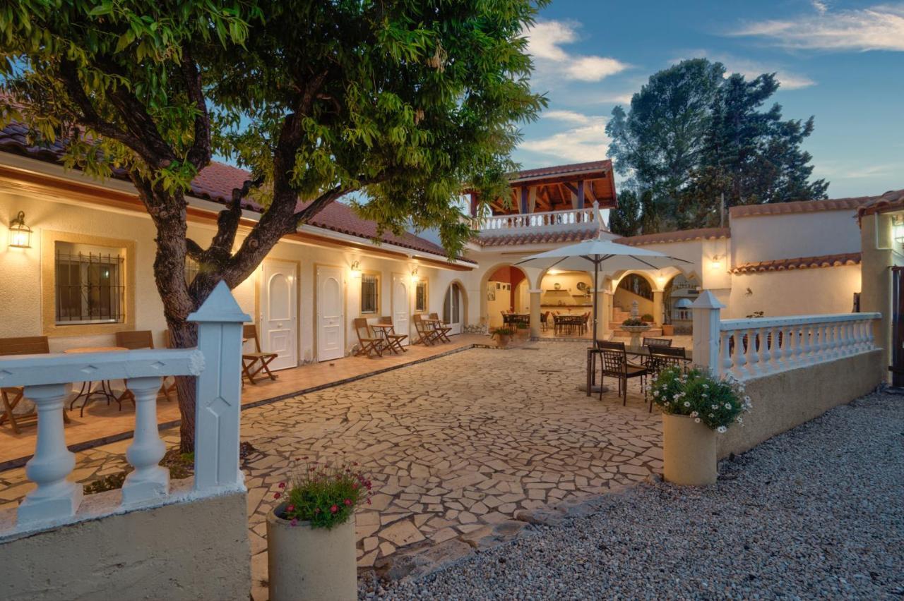 Finca Bilou Aigues Ngoại thất bức ảnh